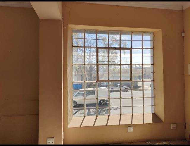1,000M² WAREHOUSE TO LET IN KRUGERSDORP CENTRAL